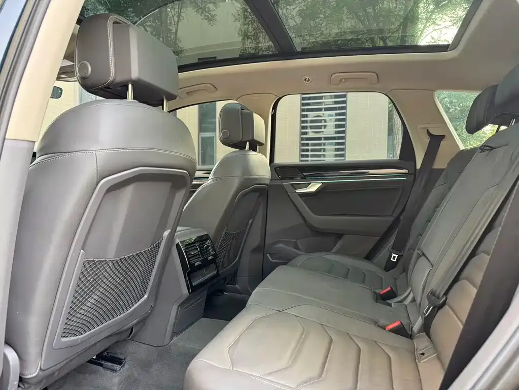 Volkswagen Touareg 2024 из CN, фото 3