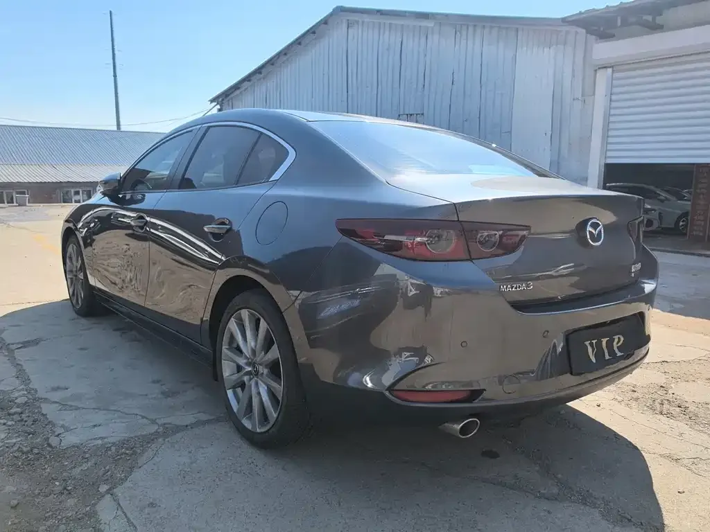 Mazda 3 Axela — фото 10