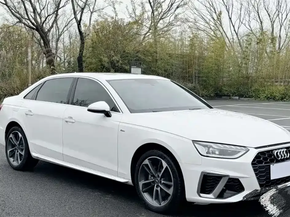 Audi A4L 2022 из CN, фото 5