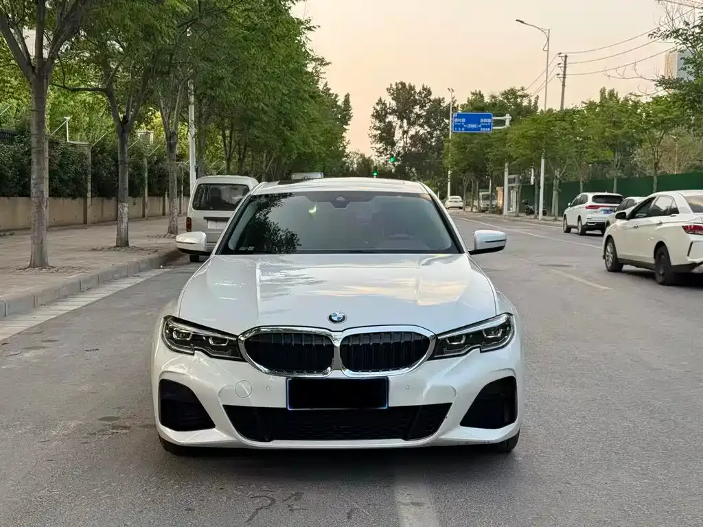 BMW 3 Series — фото 1