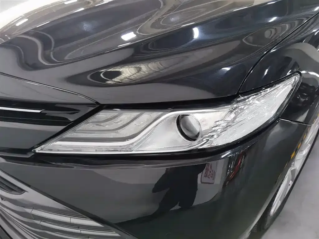 Toyota Camry — фото 6