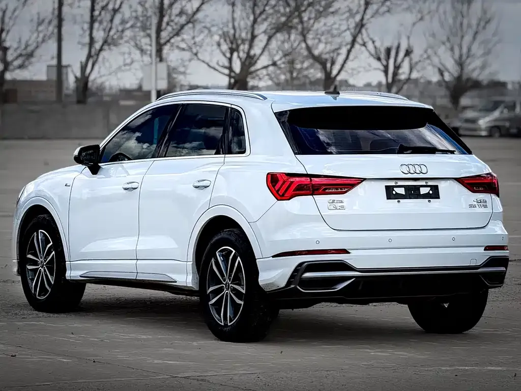 Audi Q3 — фото 10