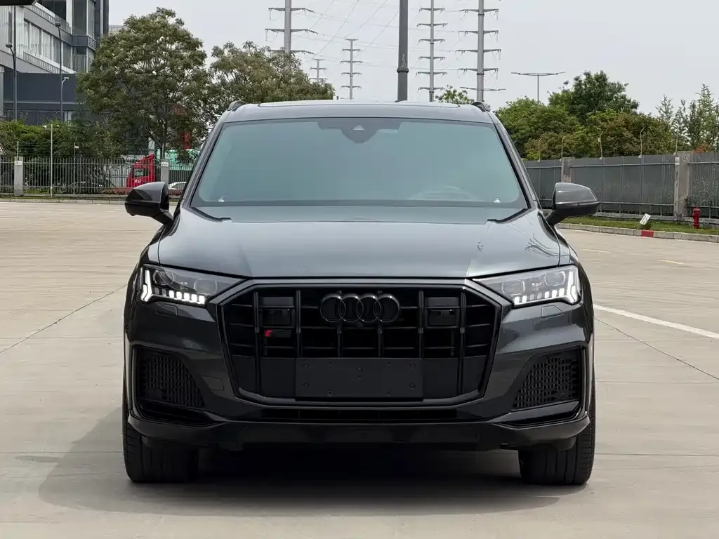 Audi SQ7 2024 из CN, фото 4