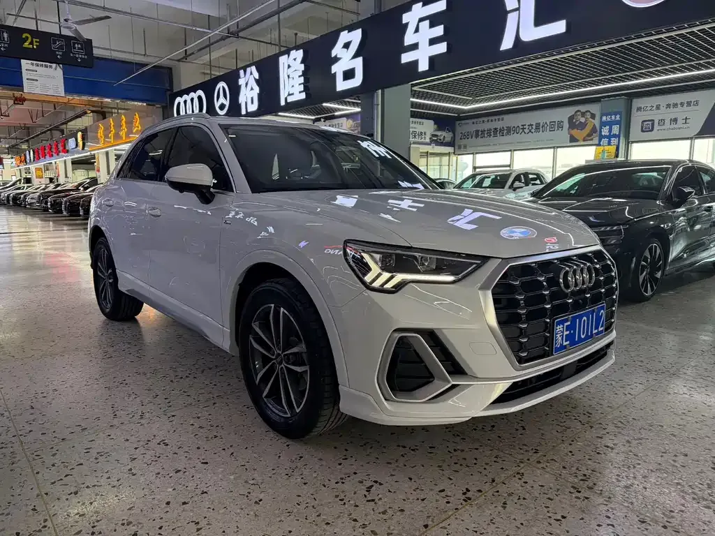 Audi Q3 — фото 6