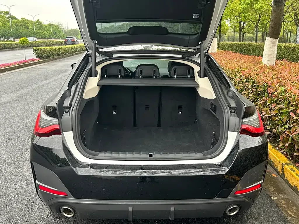BMW 4 Series 2022 из CN, фото 8