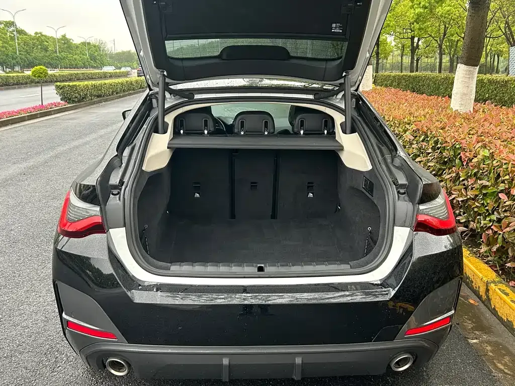 BMW 4 Series 2022 из CN, фото 10