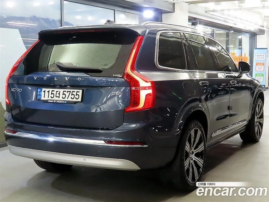 Volvo XC90 — фото 10