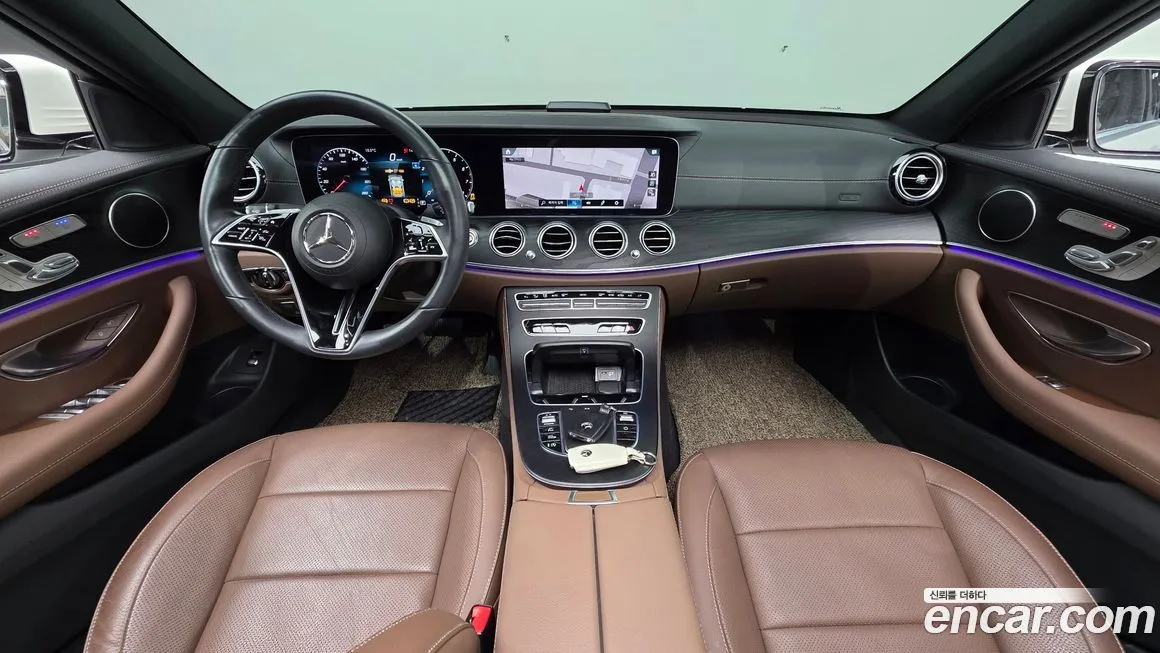 Mercedes-Benz E-Class — фото 10
