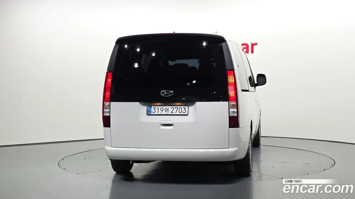 Hyundai Staria — фото 2