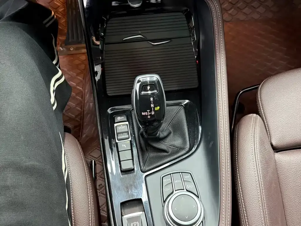 BMW X1 2022 из CN, фото 10