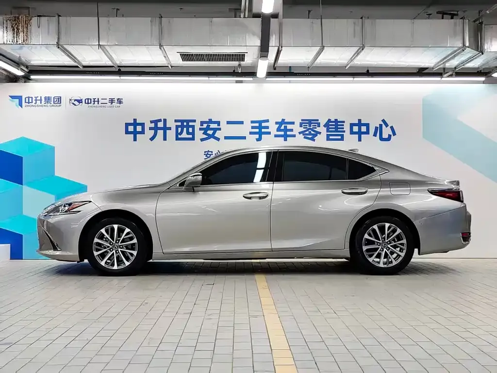 Lexus ES — фото 6