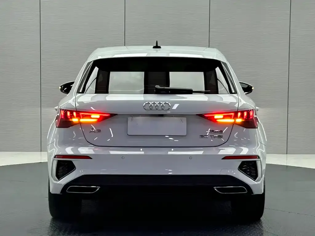 Audi A3 — фото 2