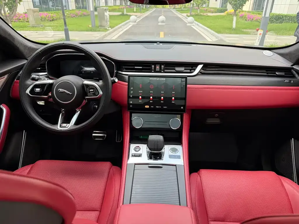 Jaguar F-PACE 2023 из CN, фото 3