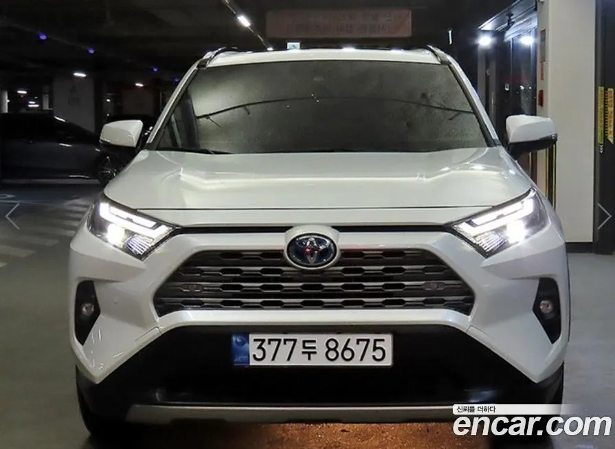 Toyota RAV4 — фото 4