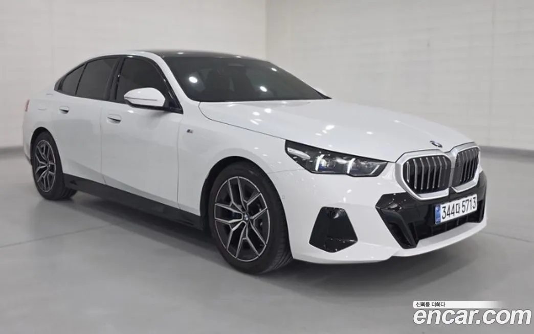 BMW 5-Series 2025 из KR, фото 4