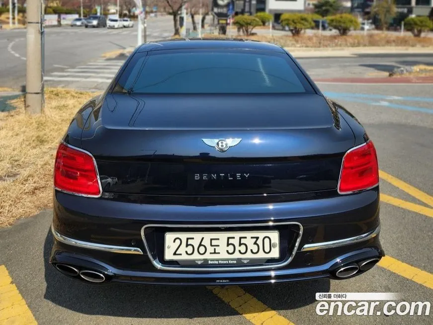 Bentley Flying Spur 2022 из KR, фото 3