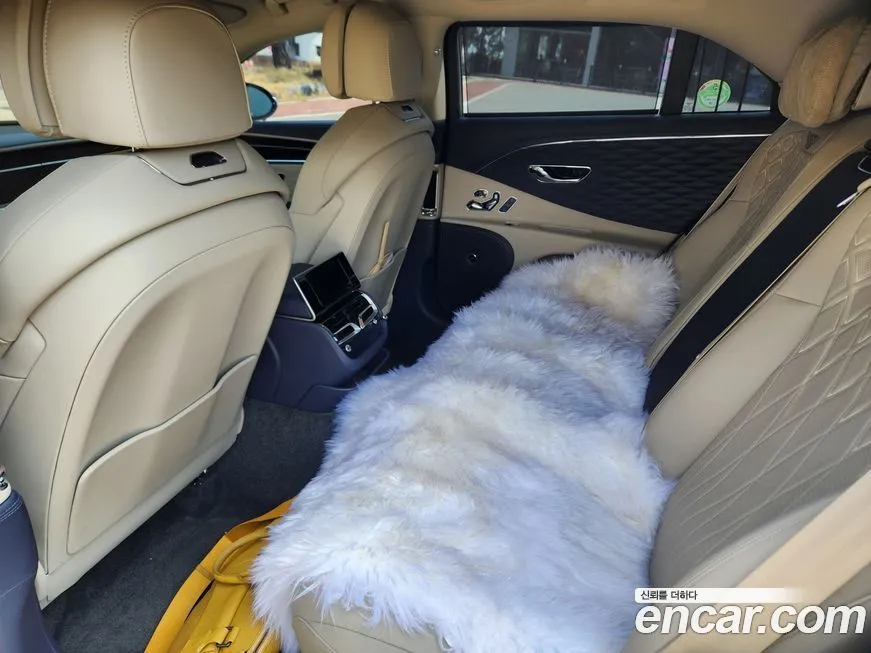 Bentley Flying Spur 2022 из KR, фото 4