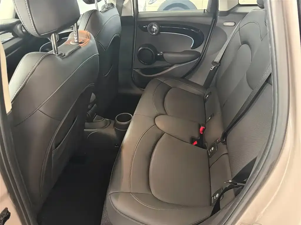 MINI Cooper (3-door) 2023 из CN, фото 3