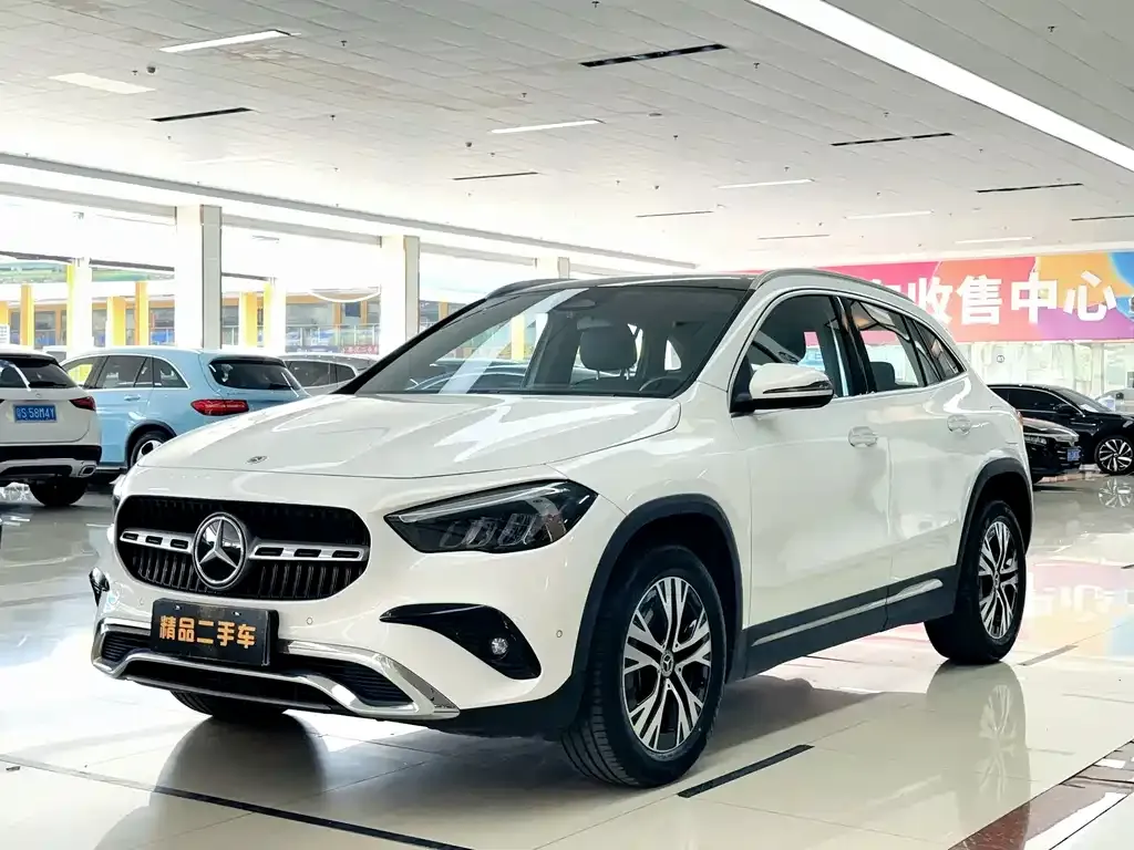 Mercedes-Benz GLA — фото 1