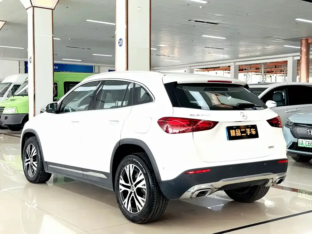 Mercedes-Benz GLA — фото 3