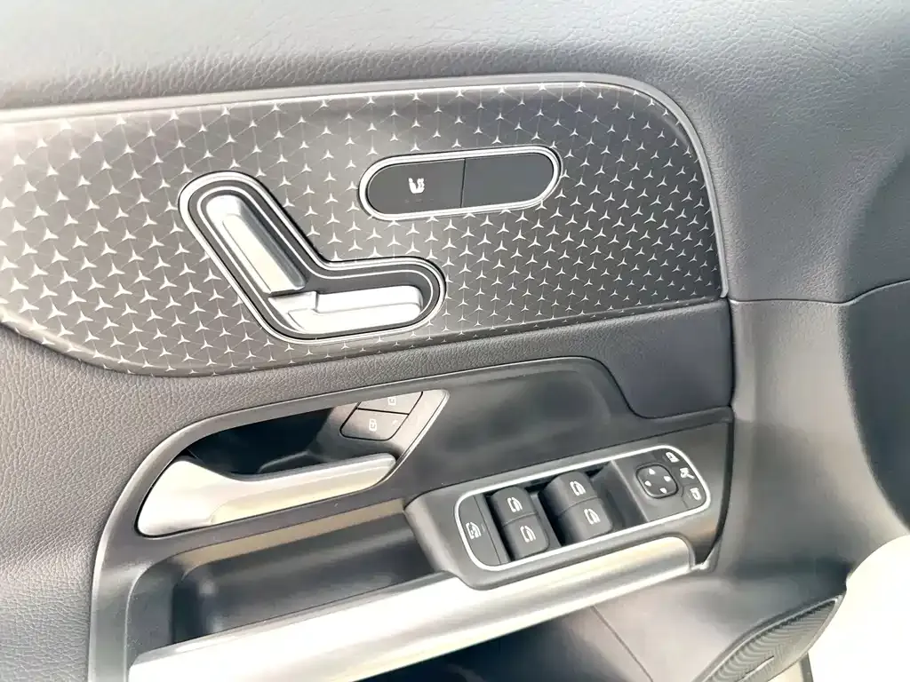 Mercedes-Benz GLA — фото 4