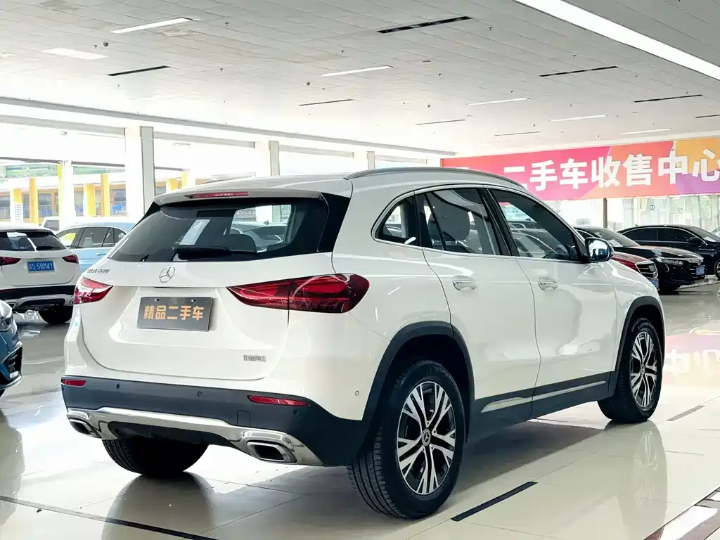 Mercedes-Benz GLA — фото 6