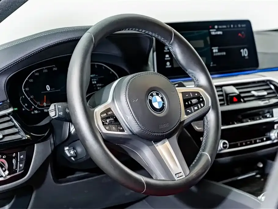 BMW 5 Series — фото 10