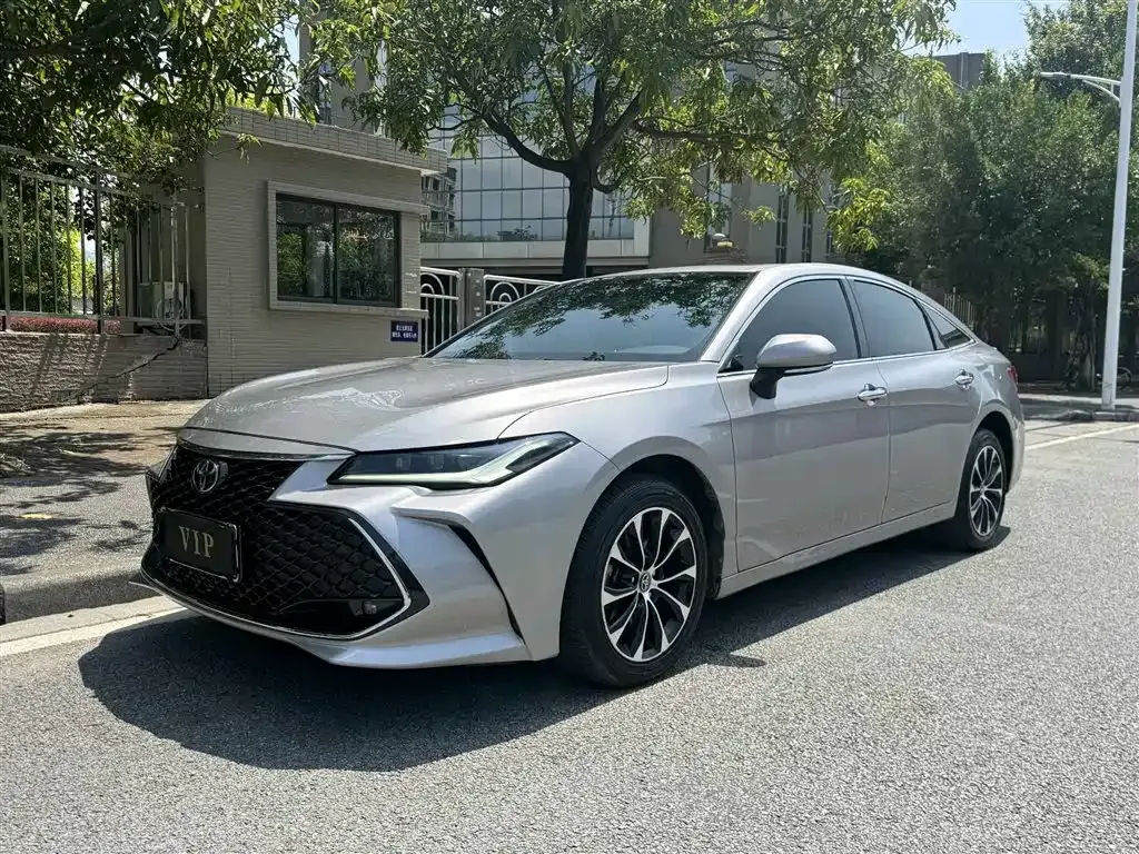 Toyota Avalon 2022 из CN, фото 1