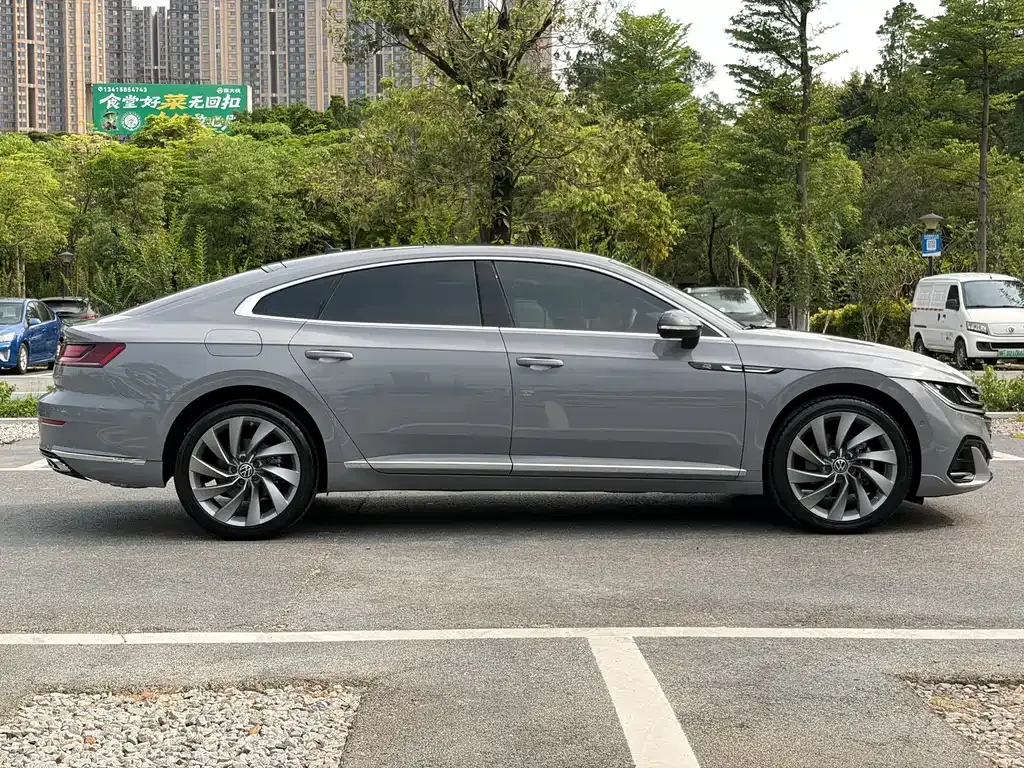Volkswagen CC 2023 из CN, фото 8