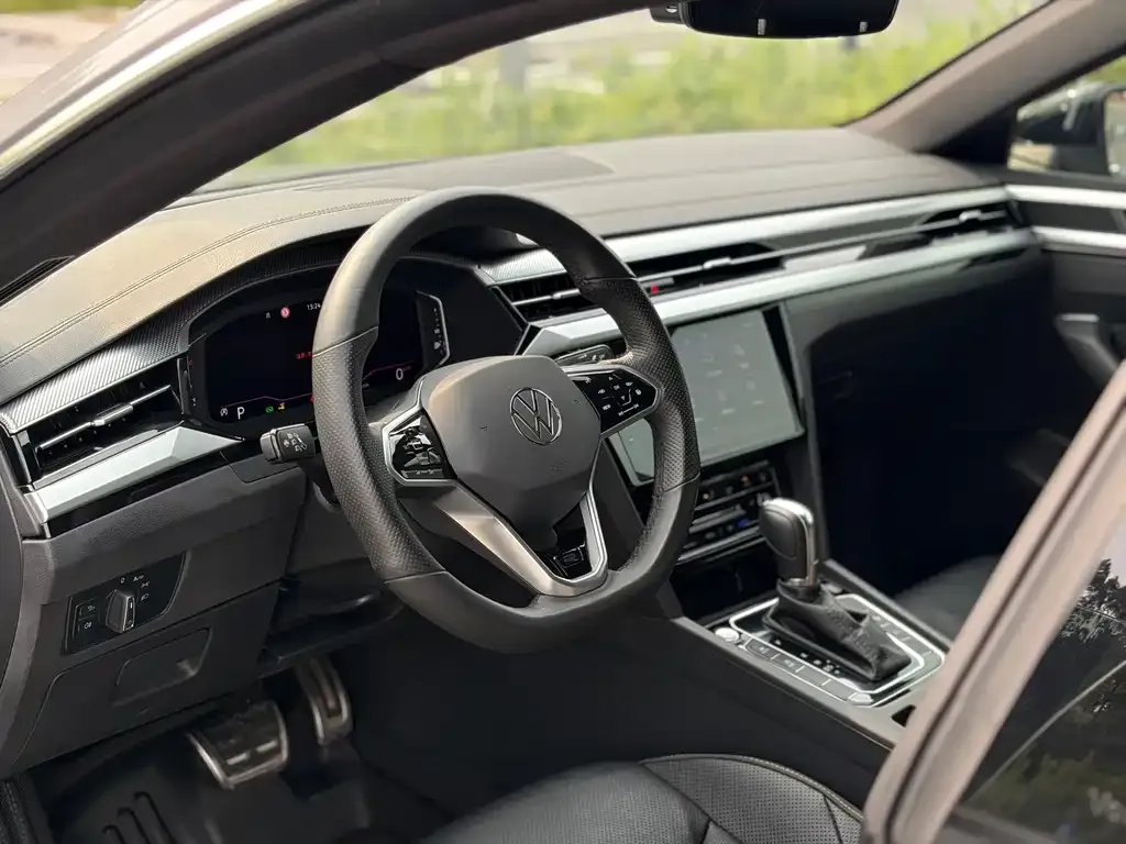 Volkswagen CC 2023 из CN, фото 3