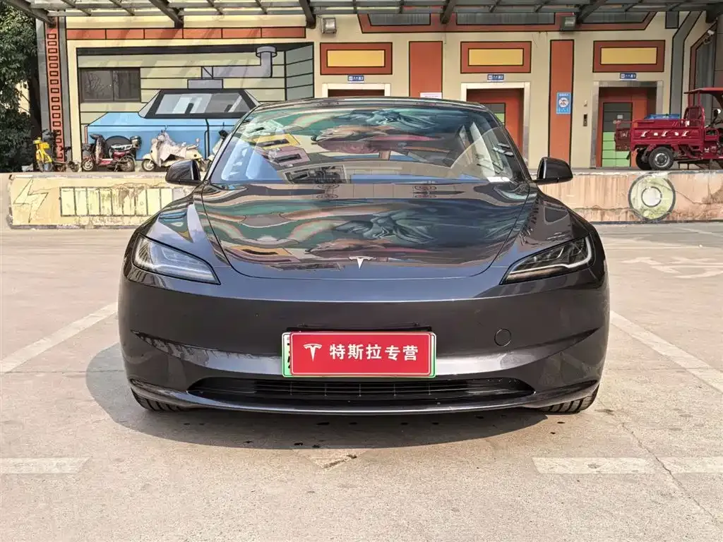 Tesla Model 3 — фото 9