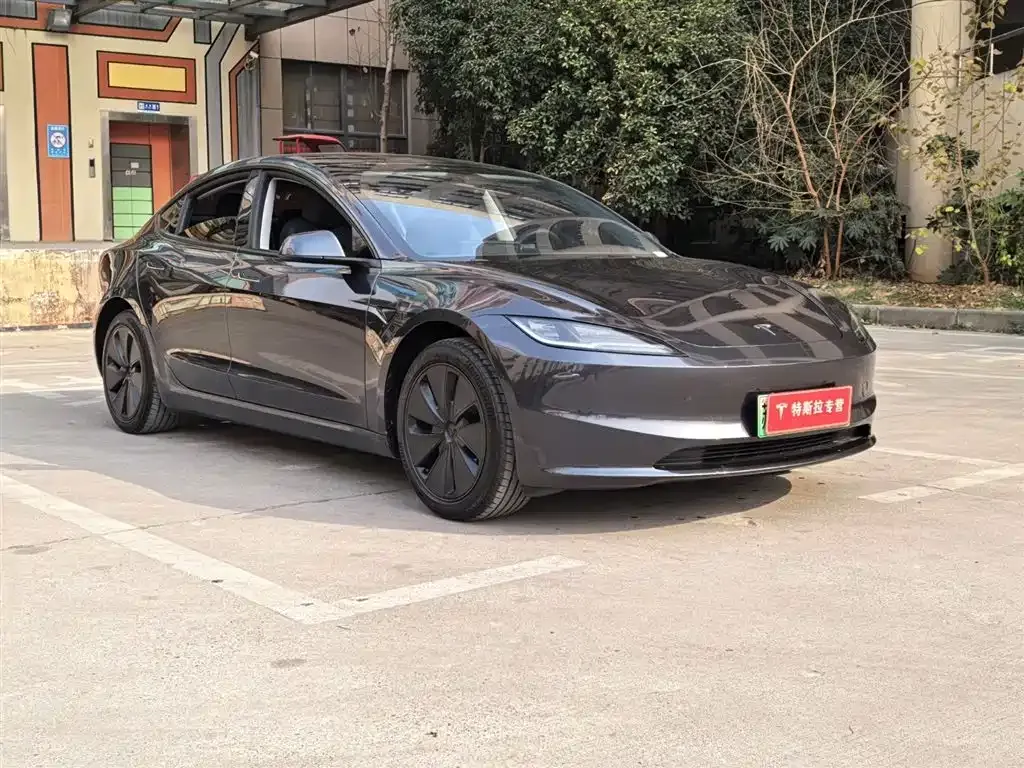 Tesla Model 3 — фото 5