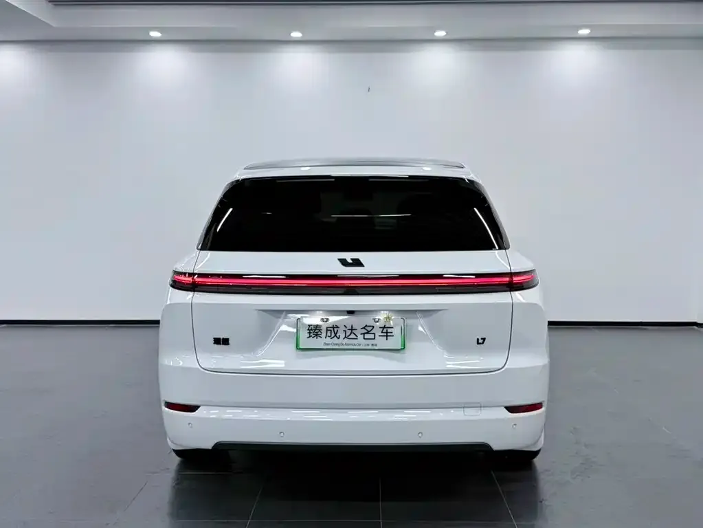 Li Auto L7 — фото 2