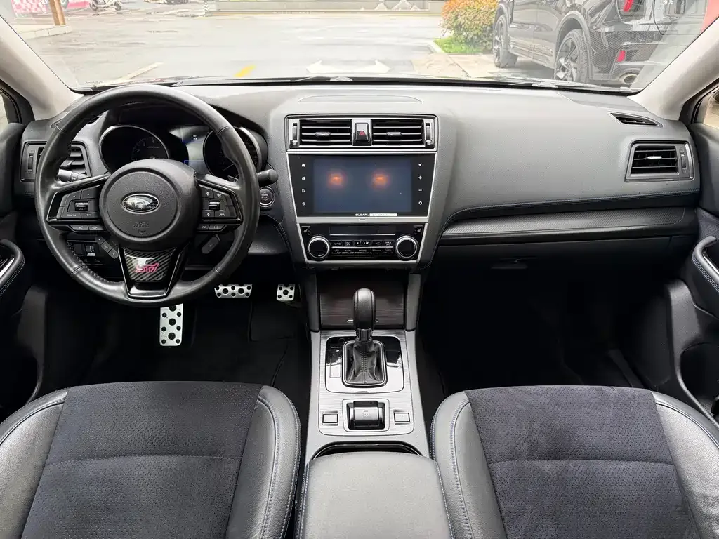 Subaru Legacy 2022 из CN, фото 3