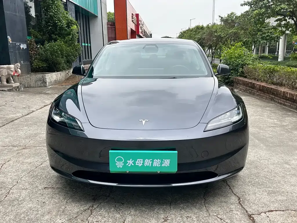Tesla Model 3 — фото 2