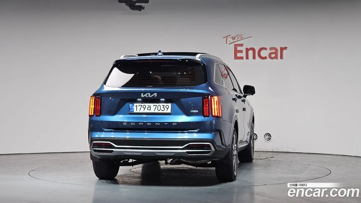 Kia Sorento — фото 10
