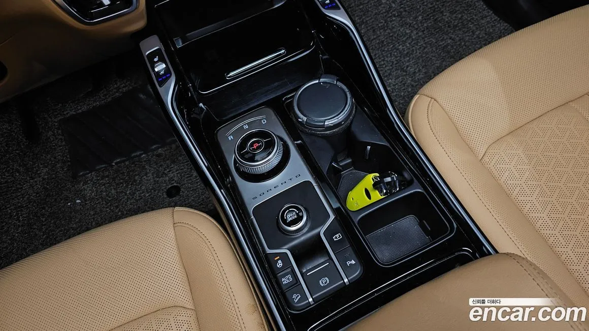 Kia Sorento — фото 9