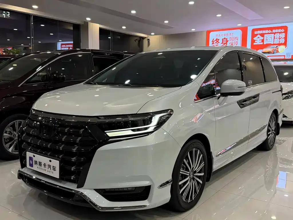 Honda Elysion 2024 из CN, фото 1
