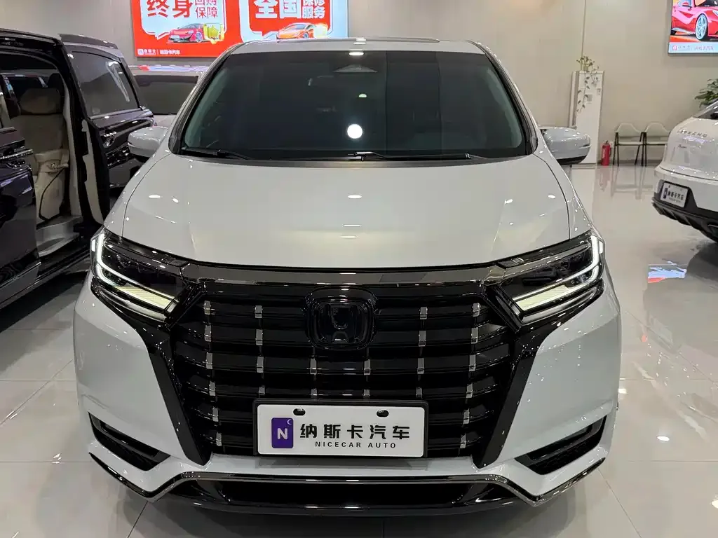 Honda Elysion 2024 из CN, фото 9