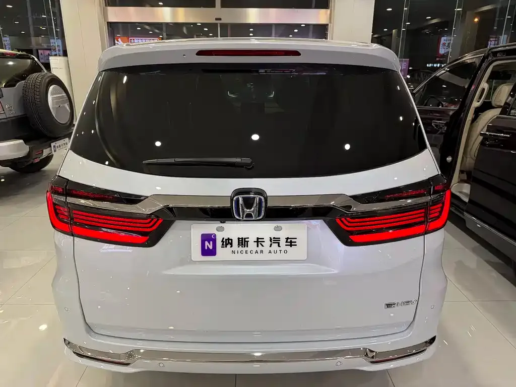 Honda Elysion 2024 из CN, фото 8