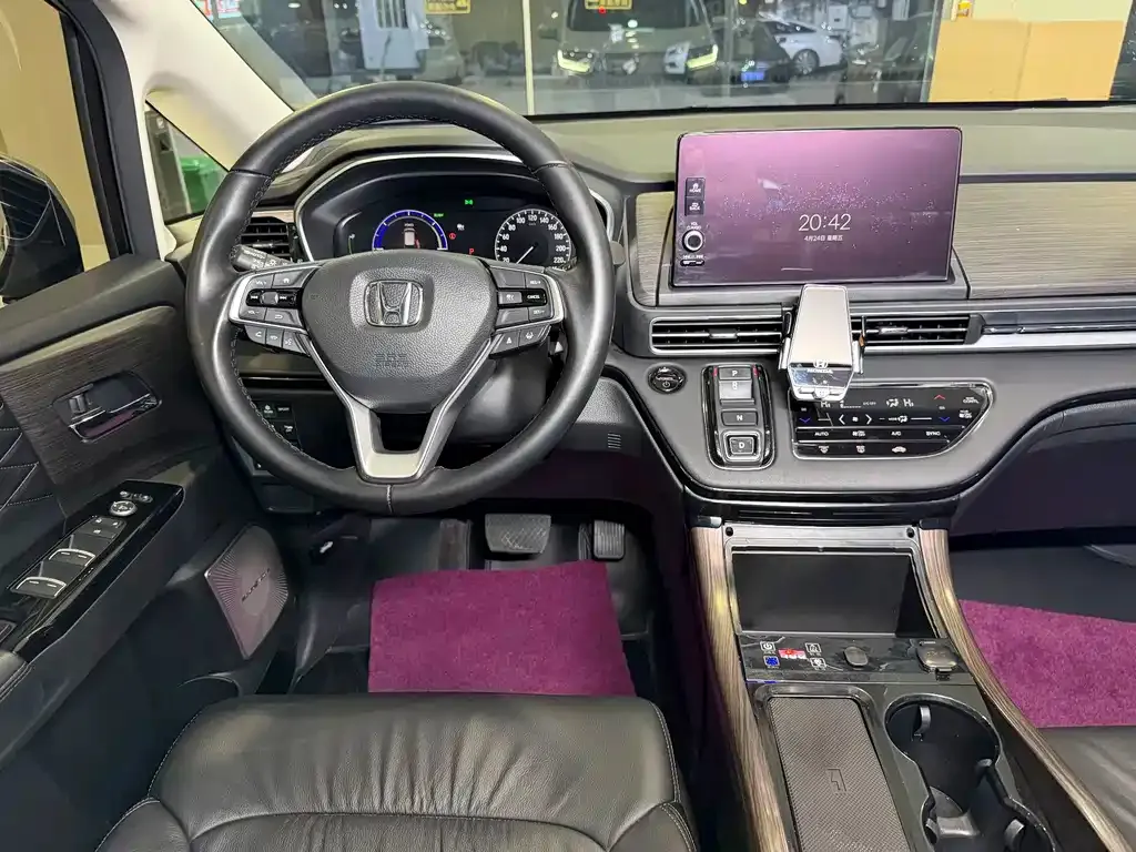 Honda Elysion 2024 из CN, фото 4