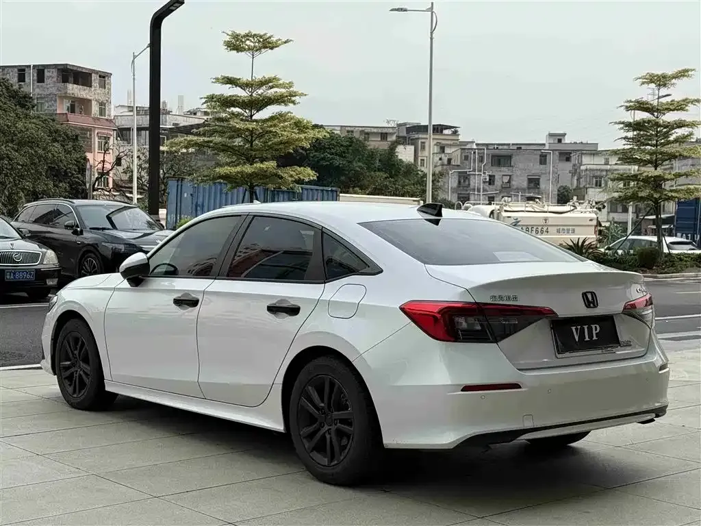 Honda Civic — фото 3