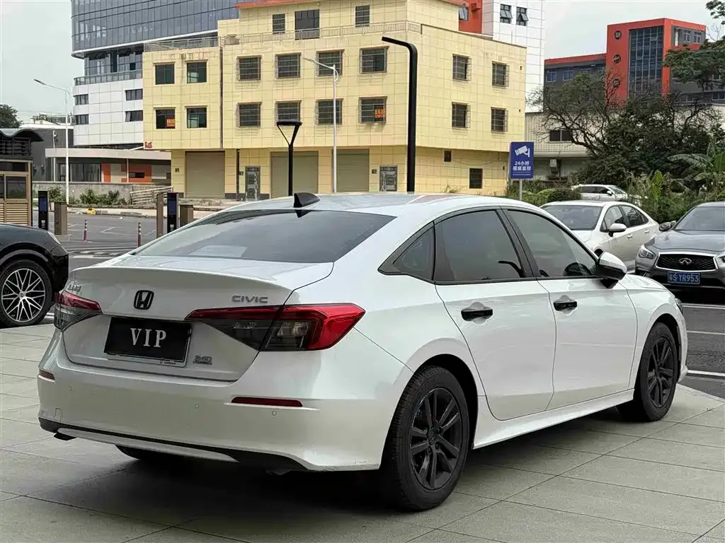 Honda Civic — фото 7
