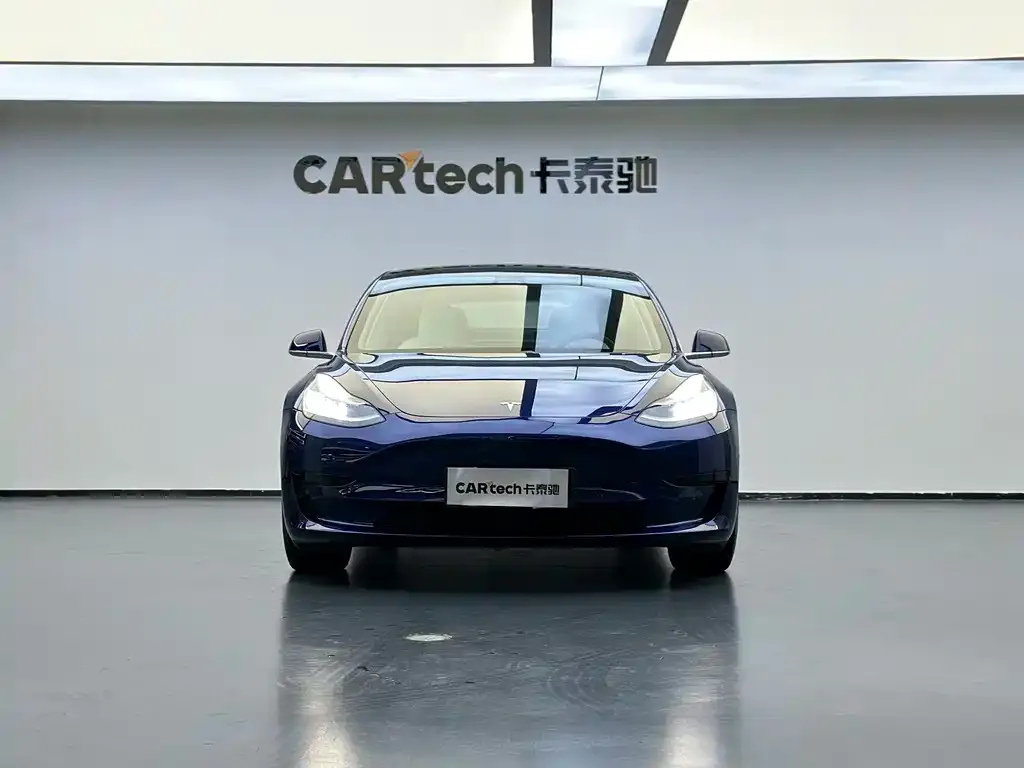 Tesla Model 3 — фото 10