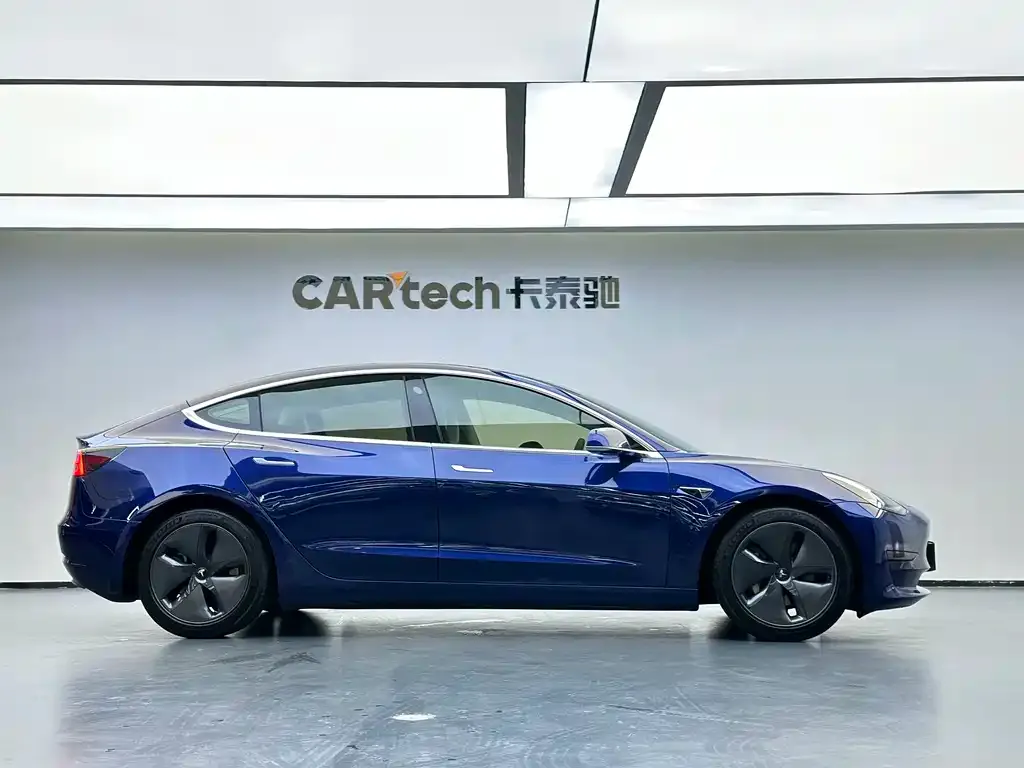Tesla Model 3 — фото 6