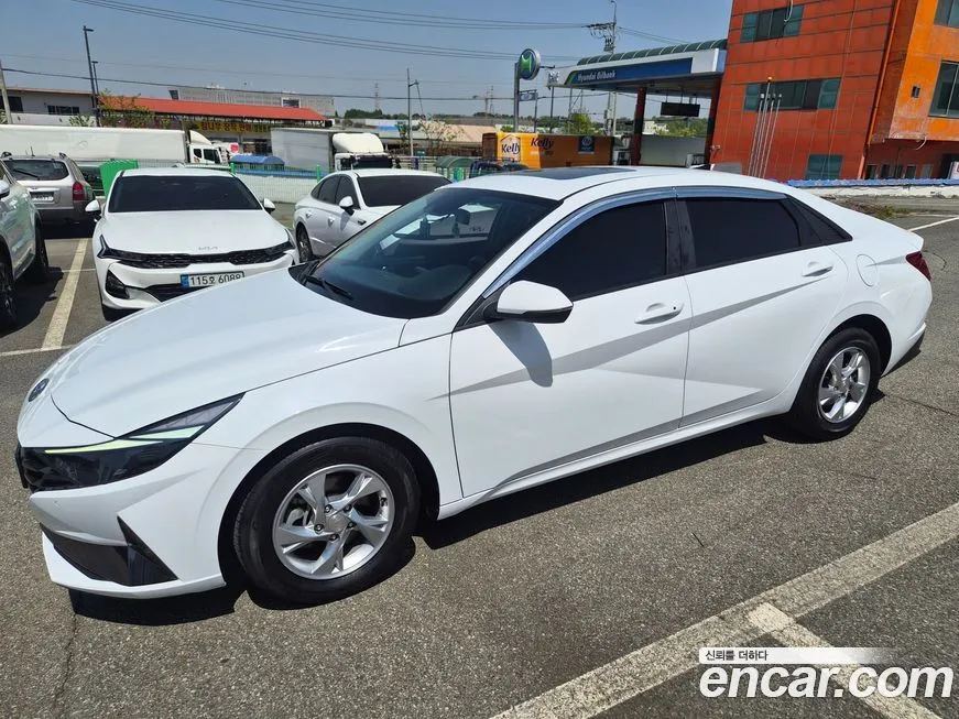 Hyundai AVANTE — фото 1