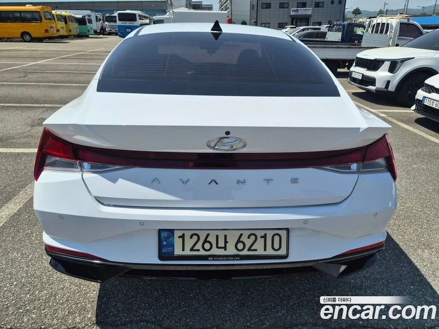 Hyundai AVANTE — фото 3