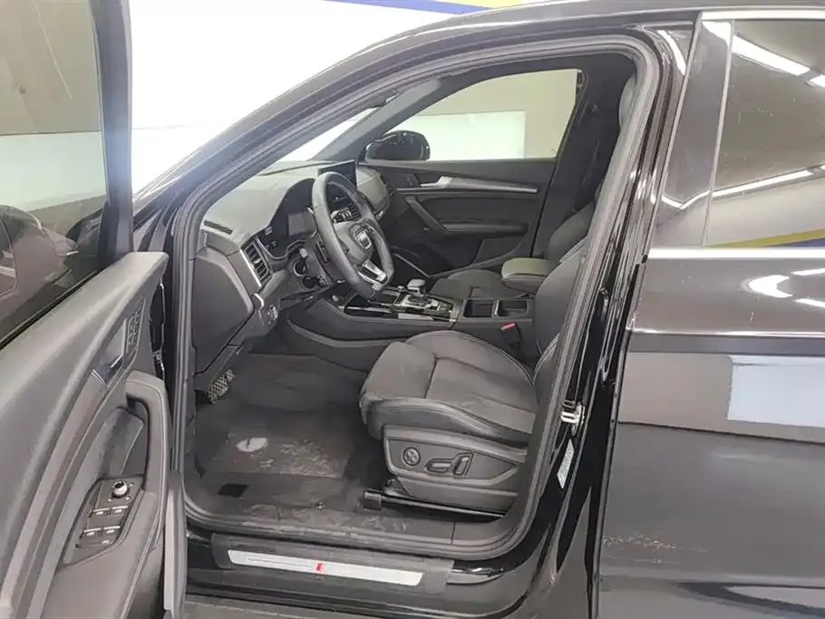 Audi Q5L Sportback 2022 из CN, фото 9