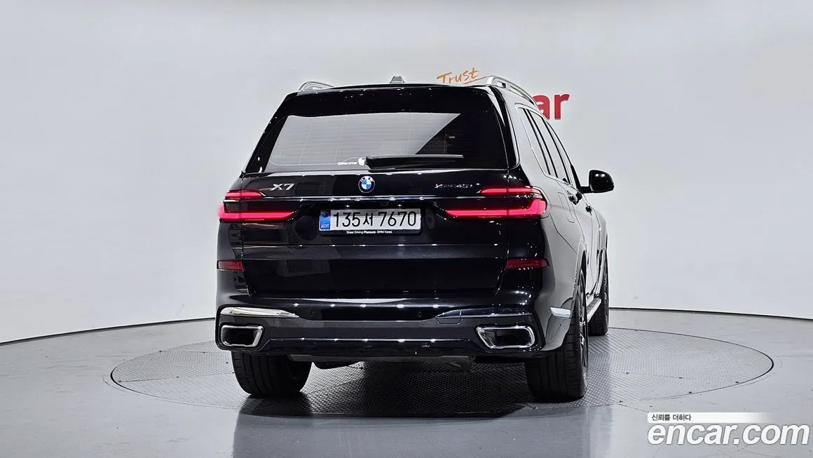 BMW X7 — фото 2
