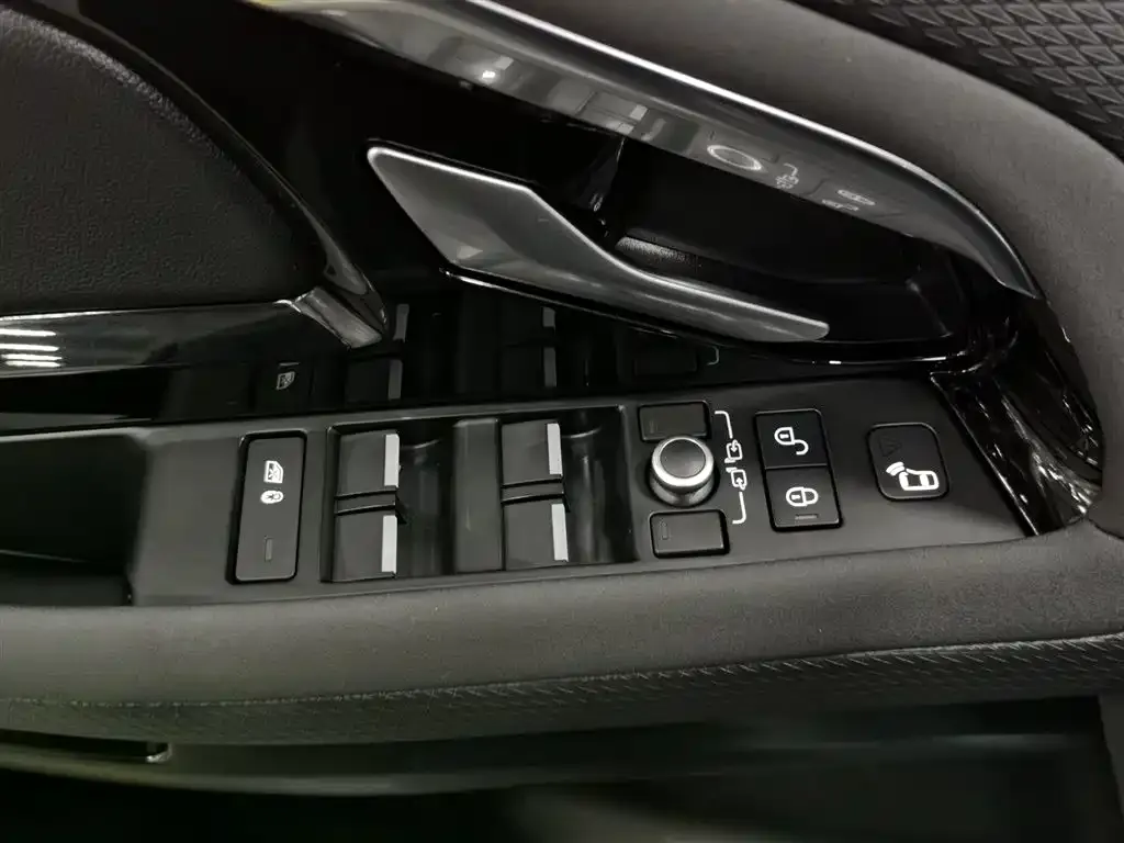 Land Rover Evoque 2021 из CN, фото 9